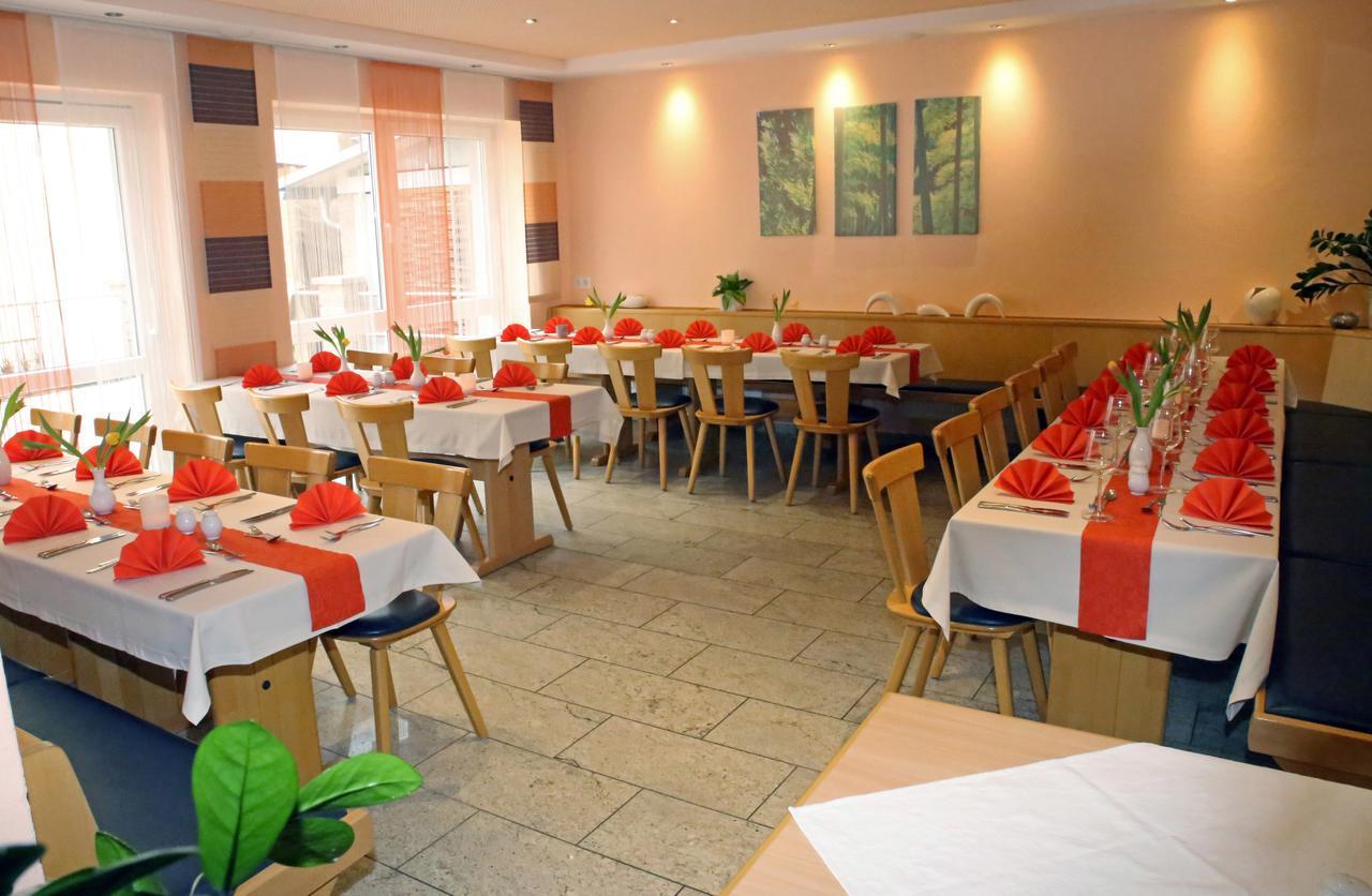 Goldener Schluessel Mit Gaestehaus Sina Noerdlingen Luaran gambar